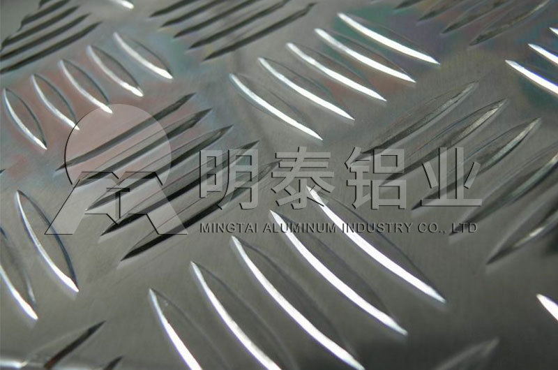 公交車防滑鋁板性能優(yōu)良