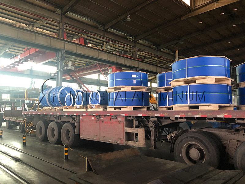 容器箔廠區(qū)發(fā)貨現(xiàn)場圖